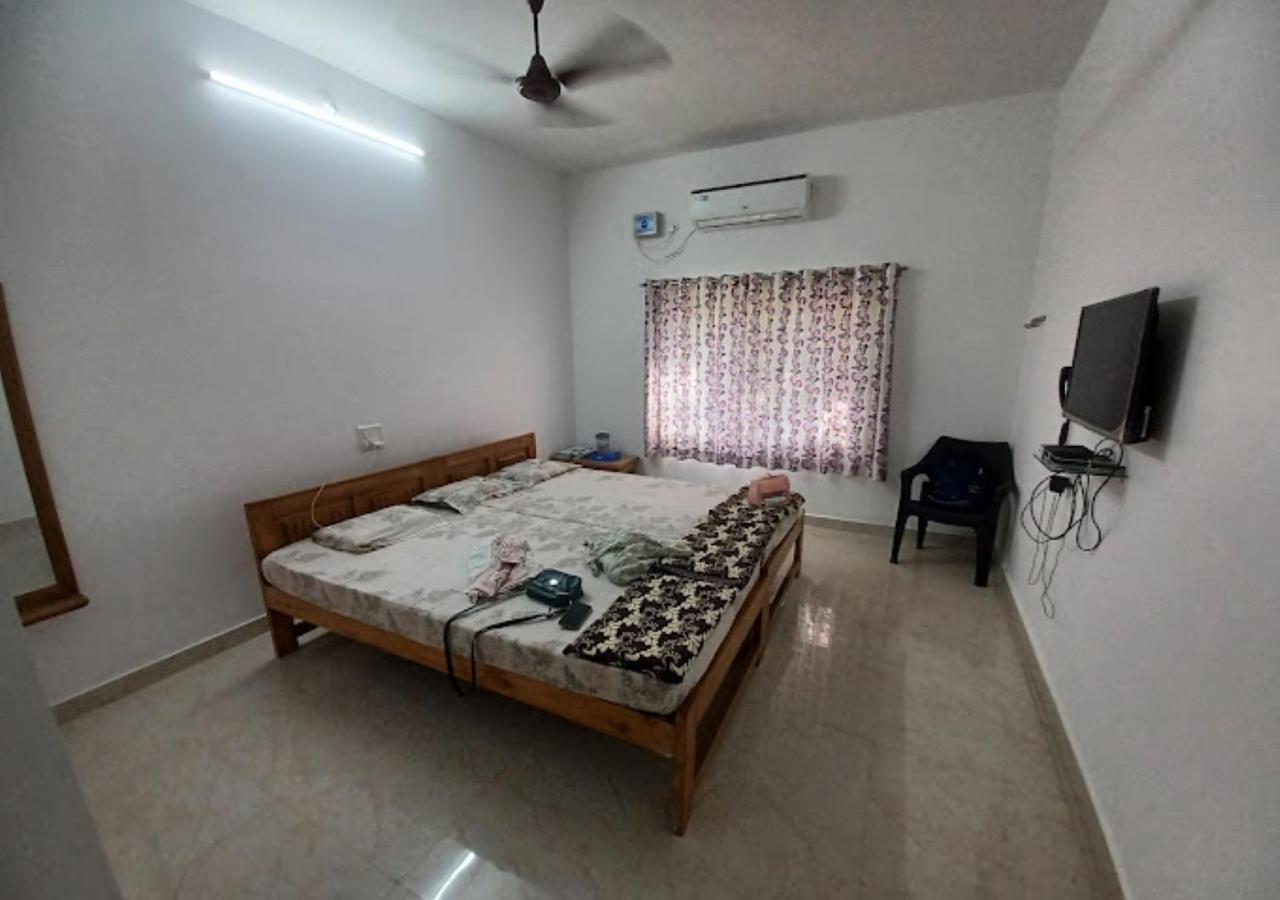 Bapat Niwas Home Stay Ganpatipule Luaran gambar