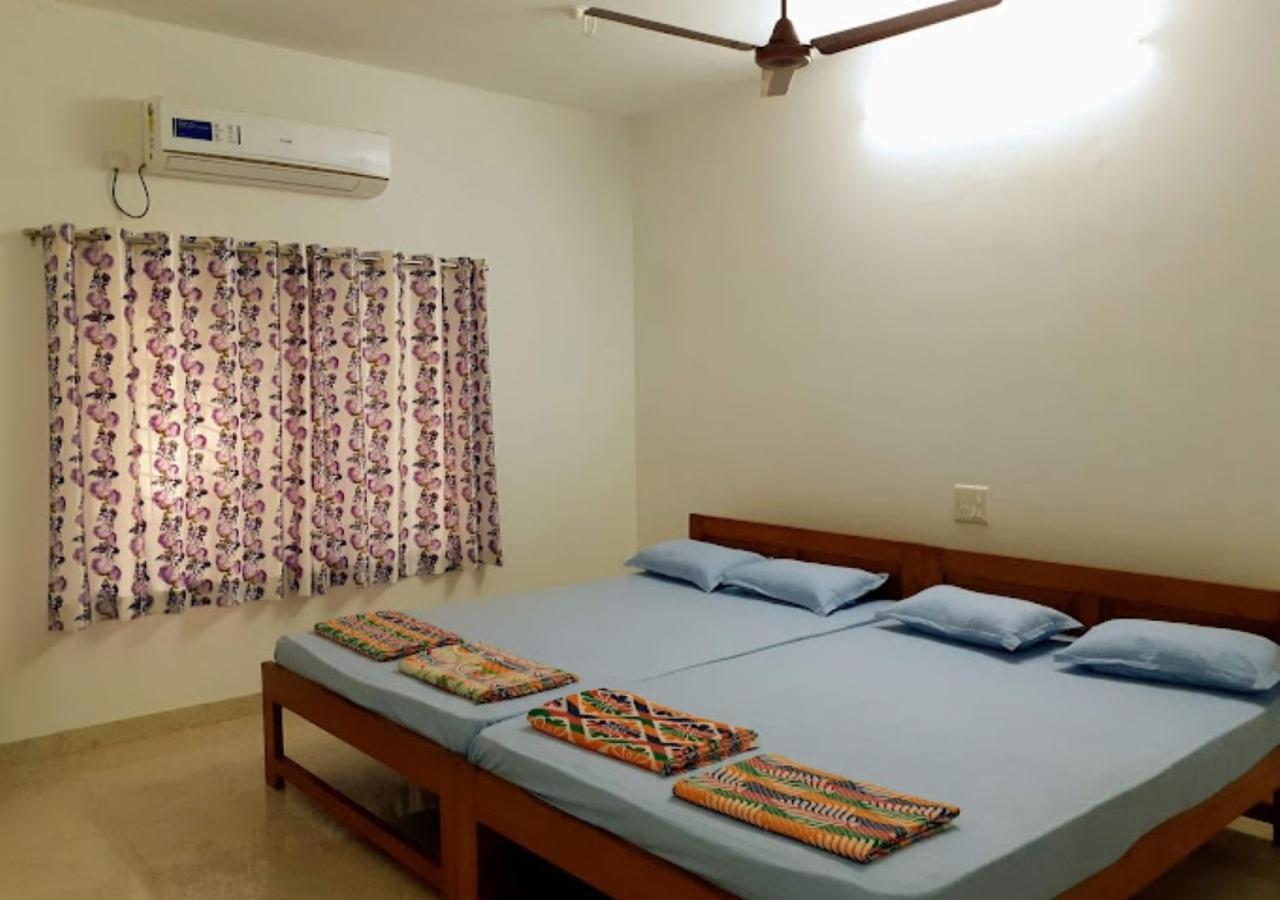 Bapat Niwas Home Stay Ganpatipule Luaran gambar