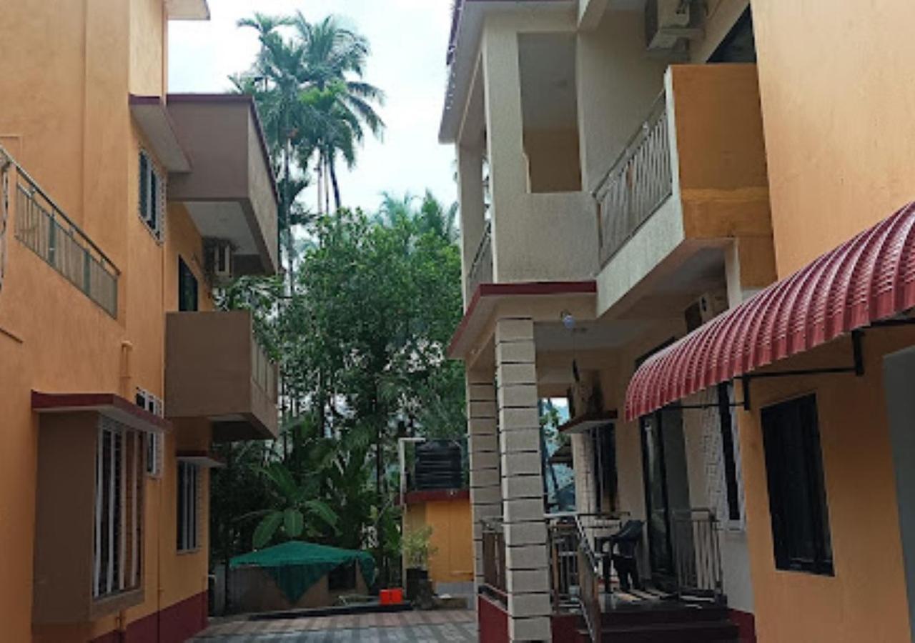 Bapat Niwas Home Stay Ganpatipule Luaran gambar